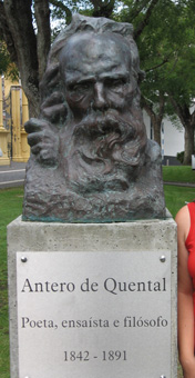 Busto de Antero de Quental en Ponta Delgada. Album de Marta Dacosta