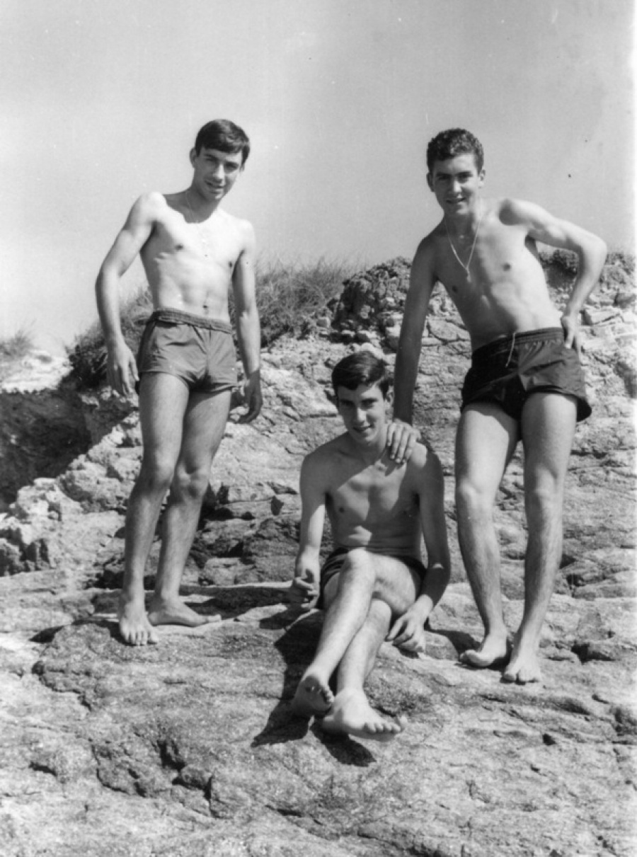 1964, 25 Julio -En la  playa de Razo