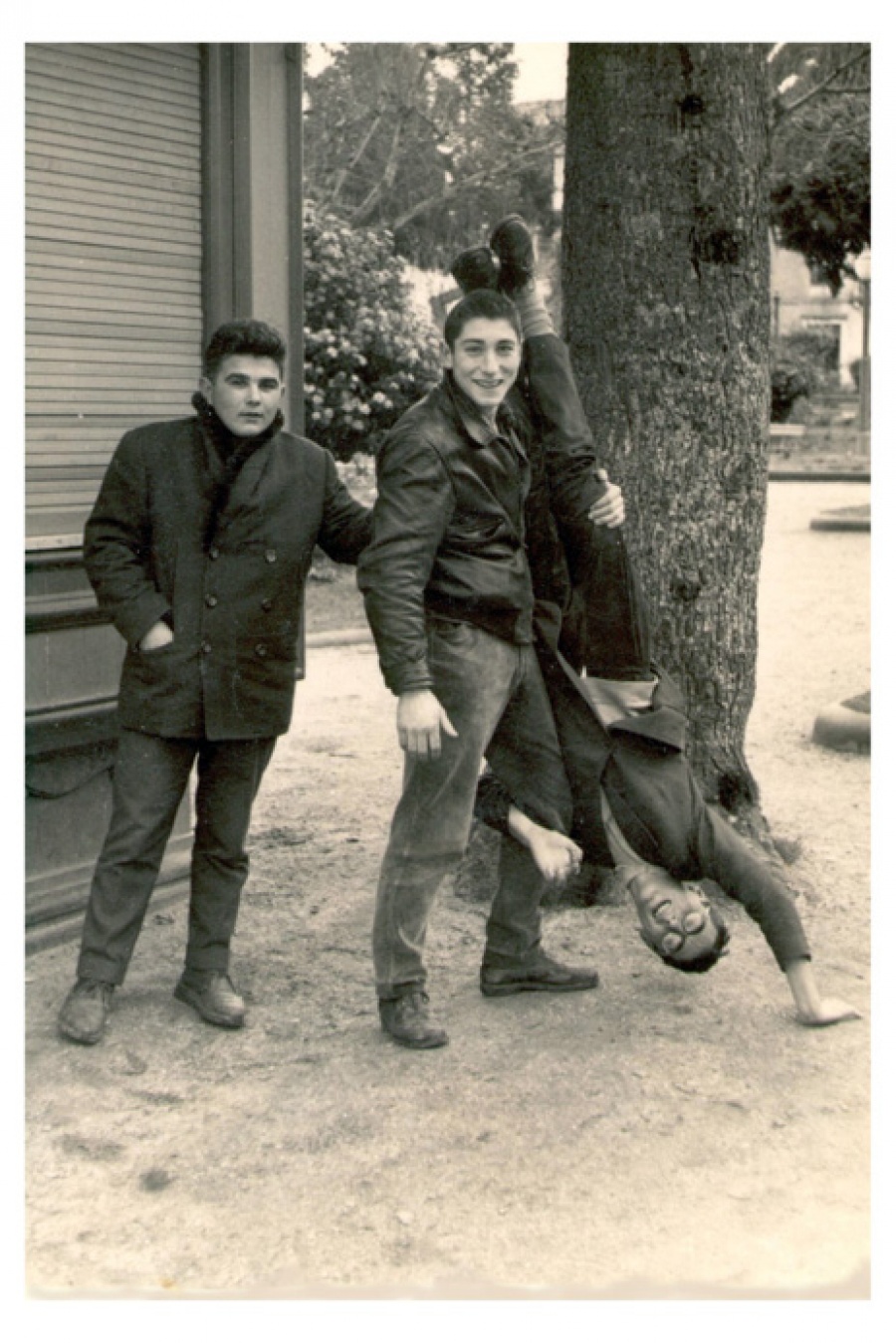 1965 - Haciendo el pino