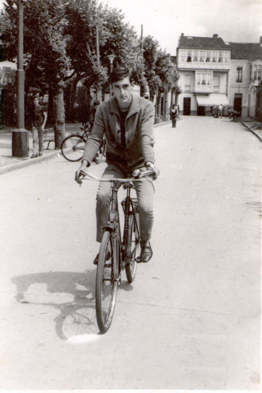 1964 - De paseo en bici