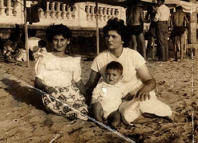 Na praia vestido.