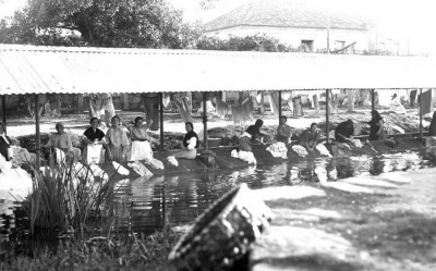 Lavandeiras no Rio do Con